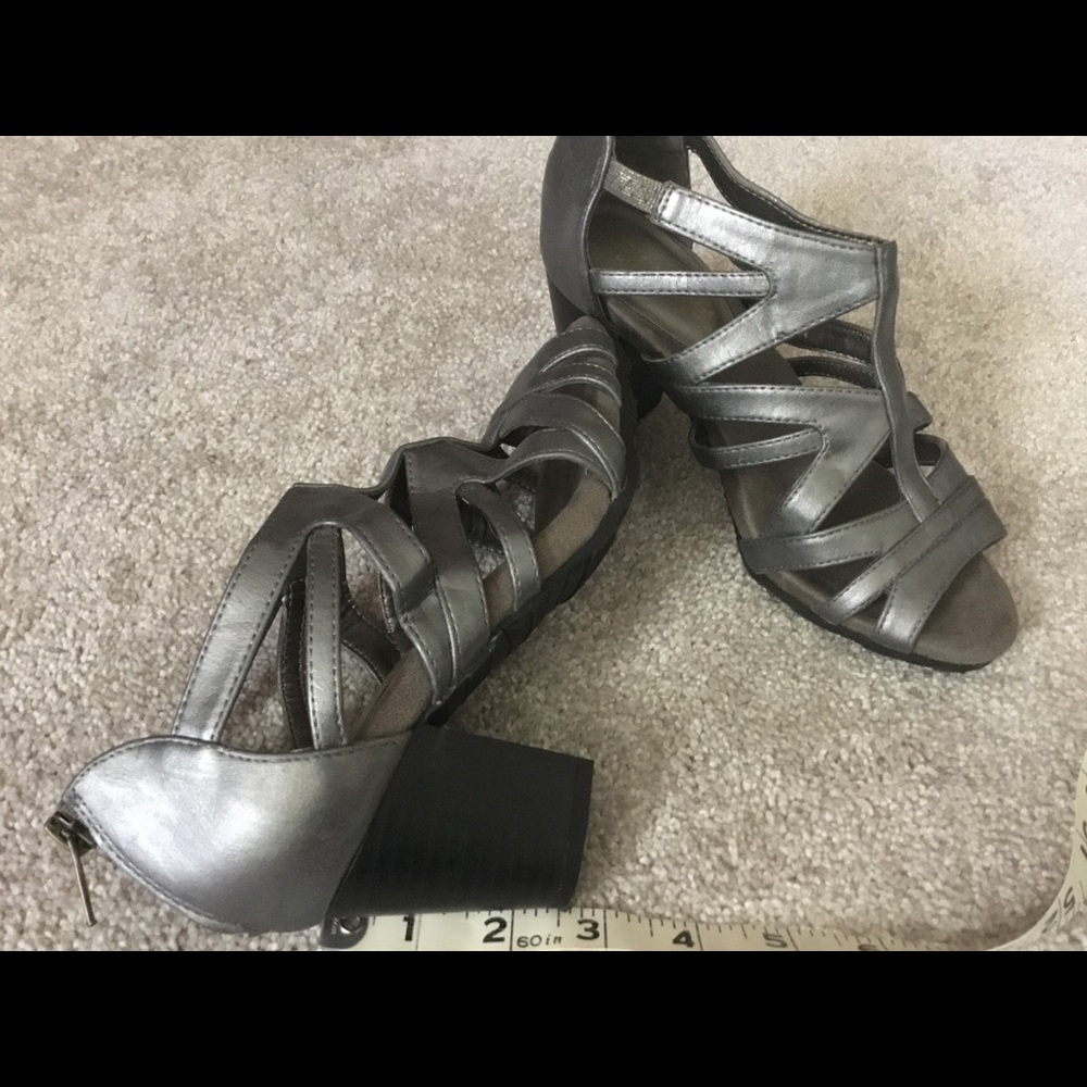 Women’s heeled Easy Street sandals.